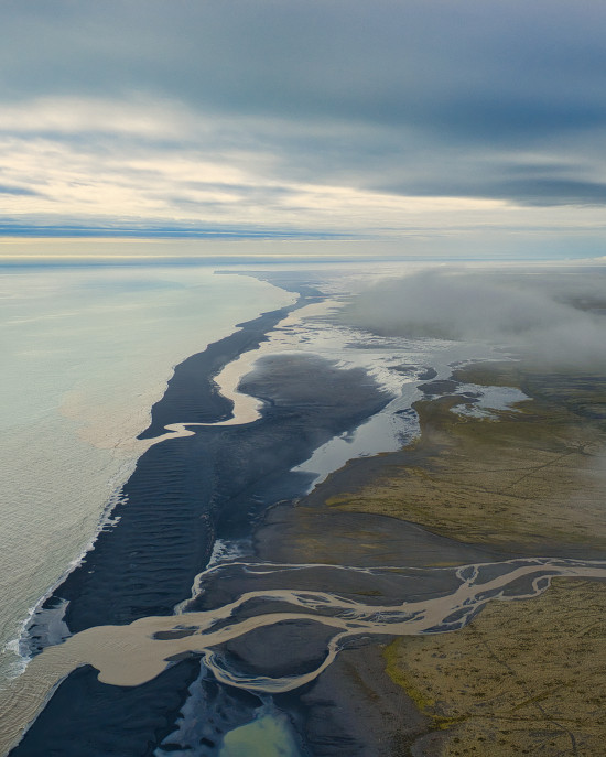Lost Ship in the Glacial Sands