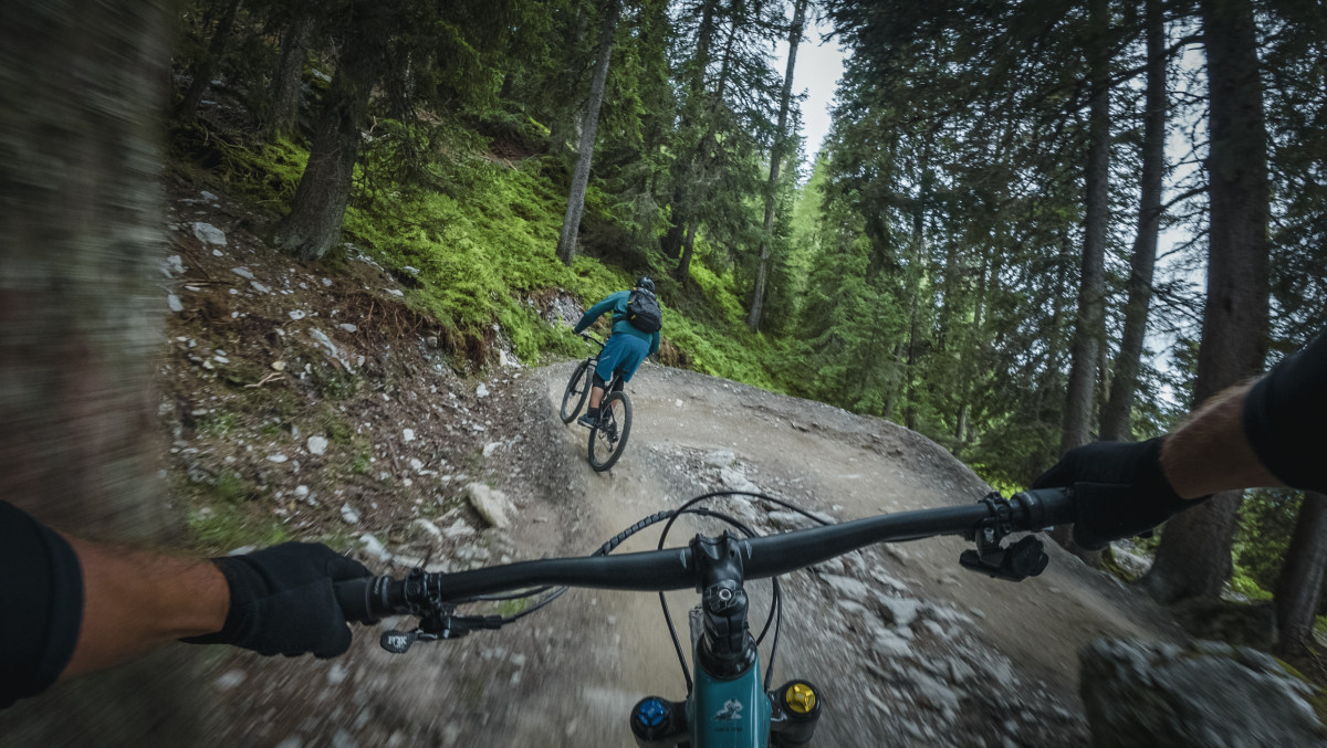 Osmo Action 5 Pro RAW Mountain Biking in HLG HDR #DJIOsmo